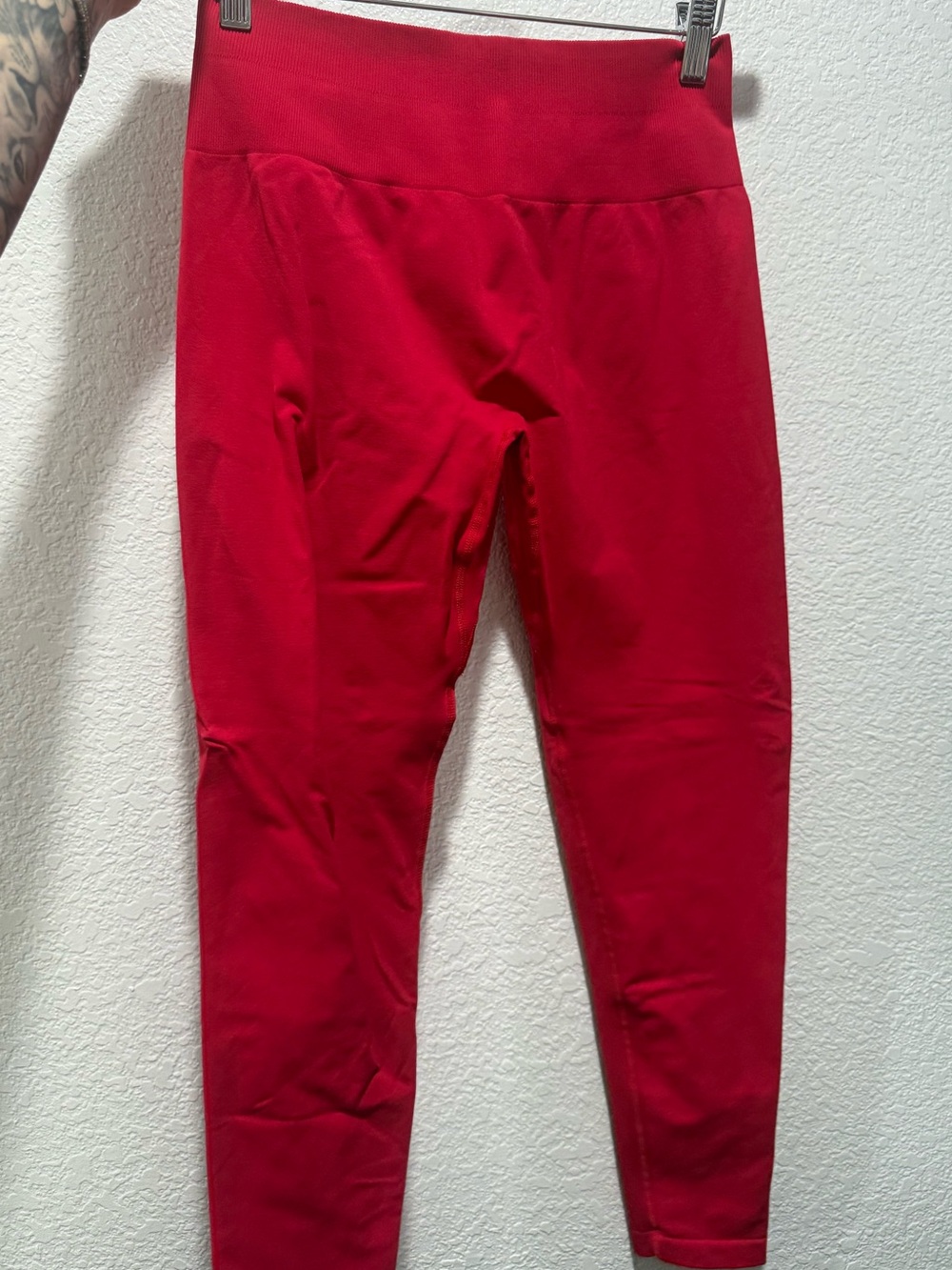 AUROLA Seamless Scrunch Leggings Red Size L